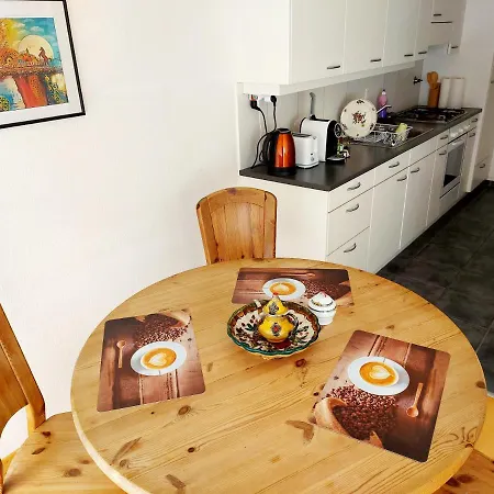Ferienwohnung In Zentrale Lage Apartment *
